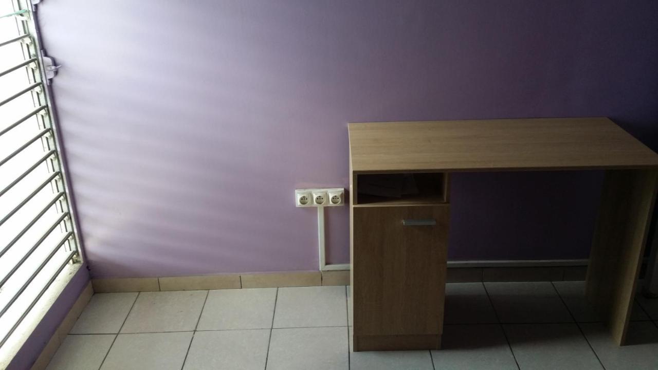 Chambre n°1 dans la maison du bonheur Les Abymes Extérieur photo